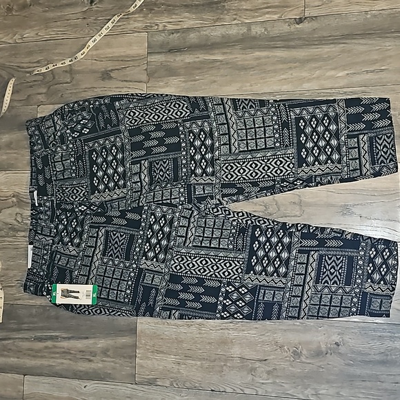 Jessica Simpson cropped pants geometric print pockets new - Picture 2 of 3
